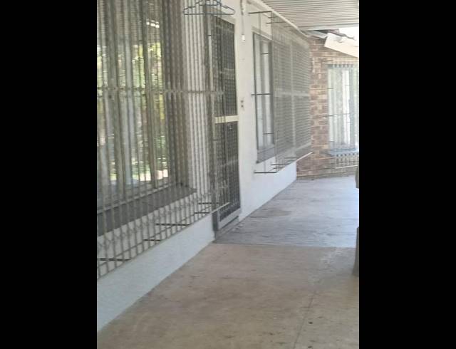 4 BEDROOM HOUSE FOR SALE IN THE WOLDS